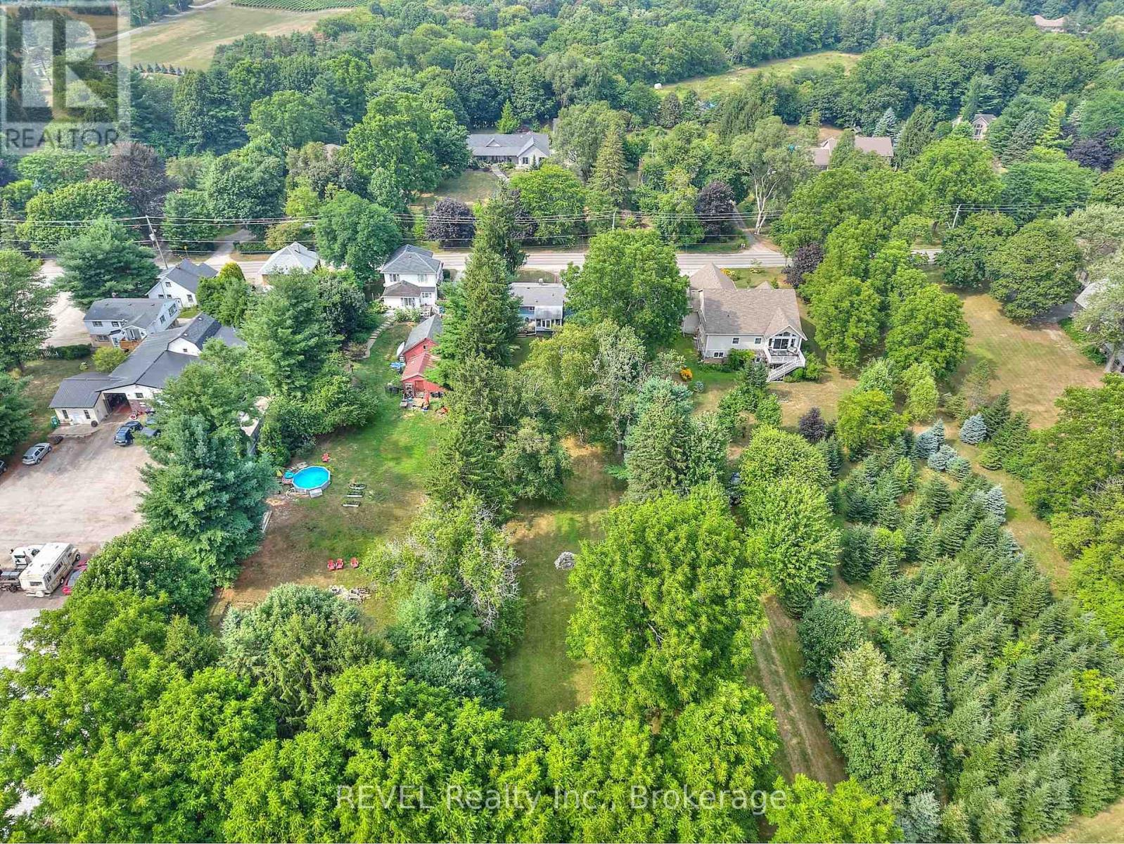 268 Canboro Road, Pelham, Ontario L0S 1M0 - Photo 48 - X12542296