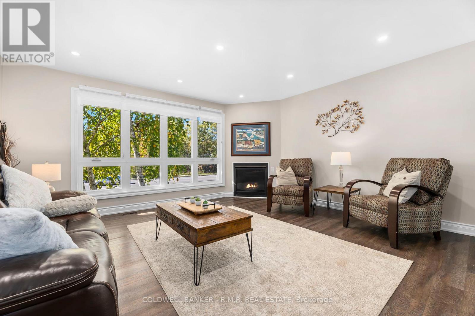 77 Main Street N, Uxbridge, Ontario  L9P 1J7 - Photo 2 - N12449281