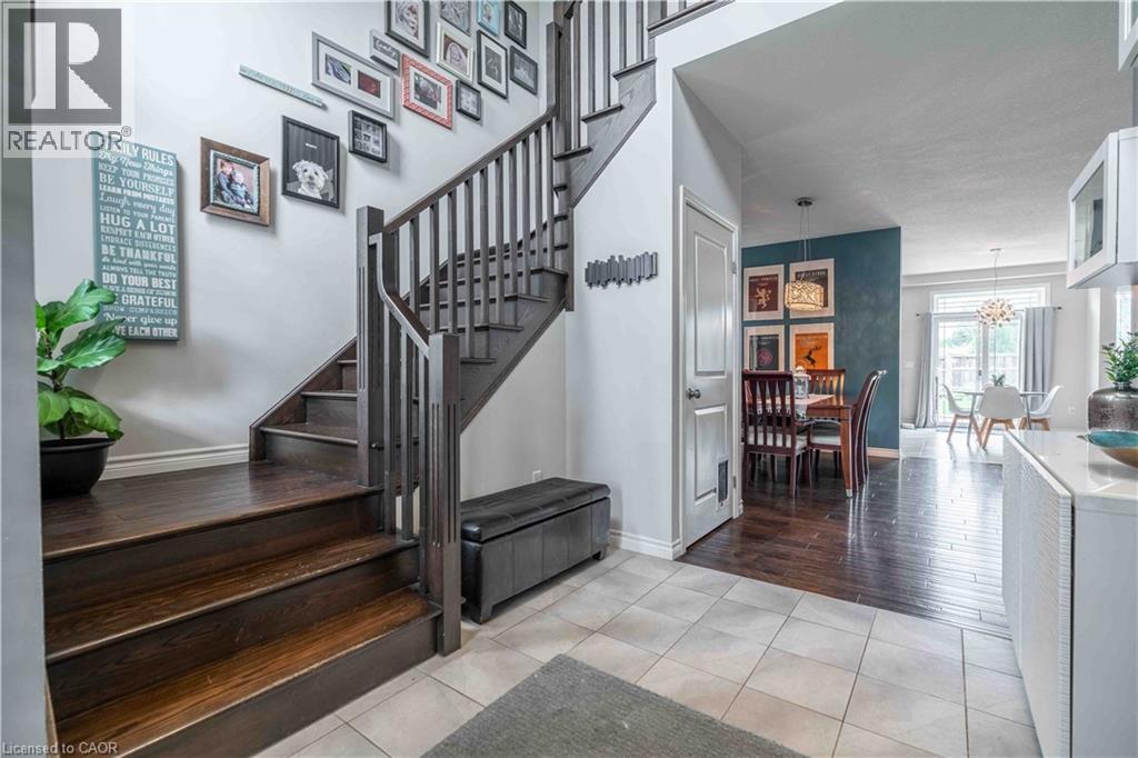 27 Purnell Drive, Hamilton, Ontario  L9C 0C6 - Photo 3 - 40767640