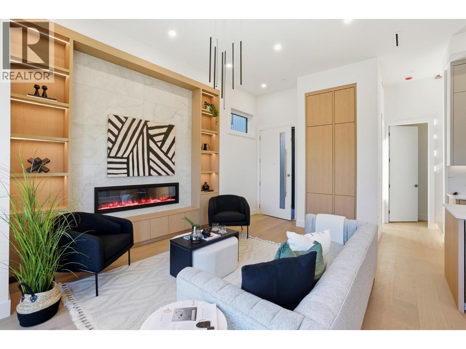 2 6141 Yew Street, Vancouver, British Columbia  V6M 3Z1 - Photo 3 - R3067151