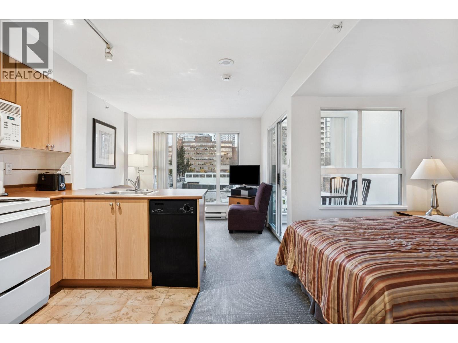 703 910 Beach Avenue, Vancouver, British Columbia  V6Z 2W7 - Photo 3 - R3067163