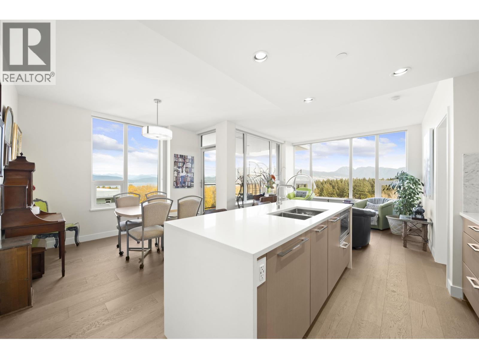 1404 5410 SHORTCUT ROAD, Vancouver, British Columbia