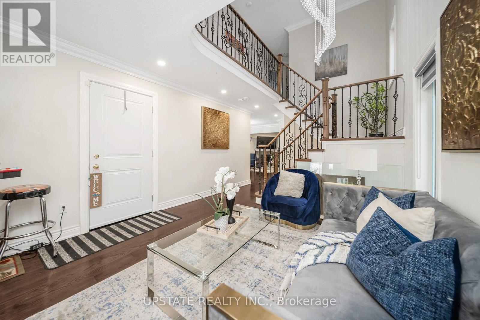 12 Bramfield Street, Brampton, Ontario L7A 2W3 - Photo 9 - W12333574