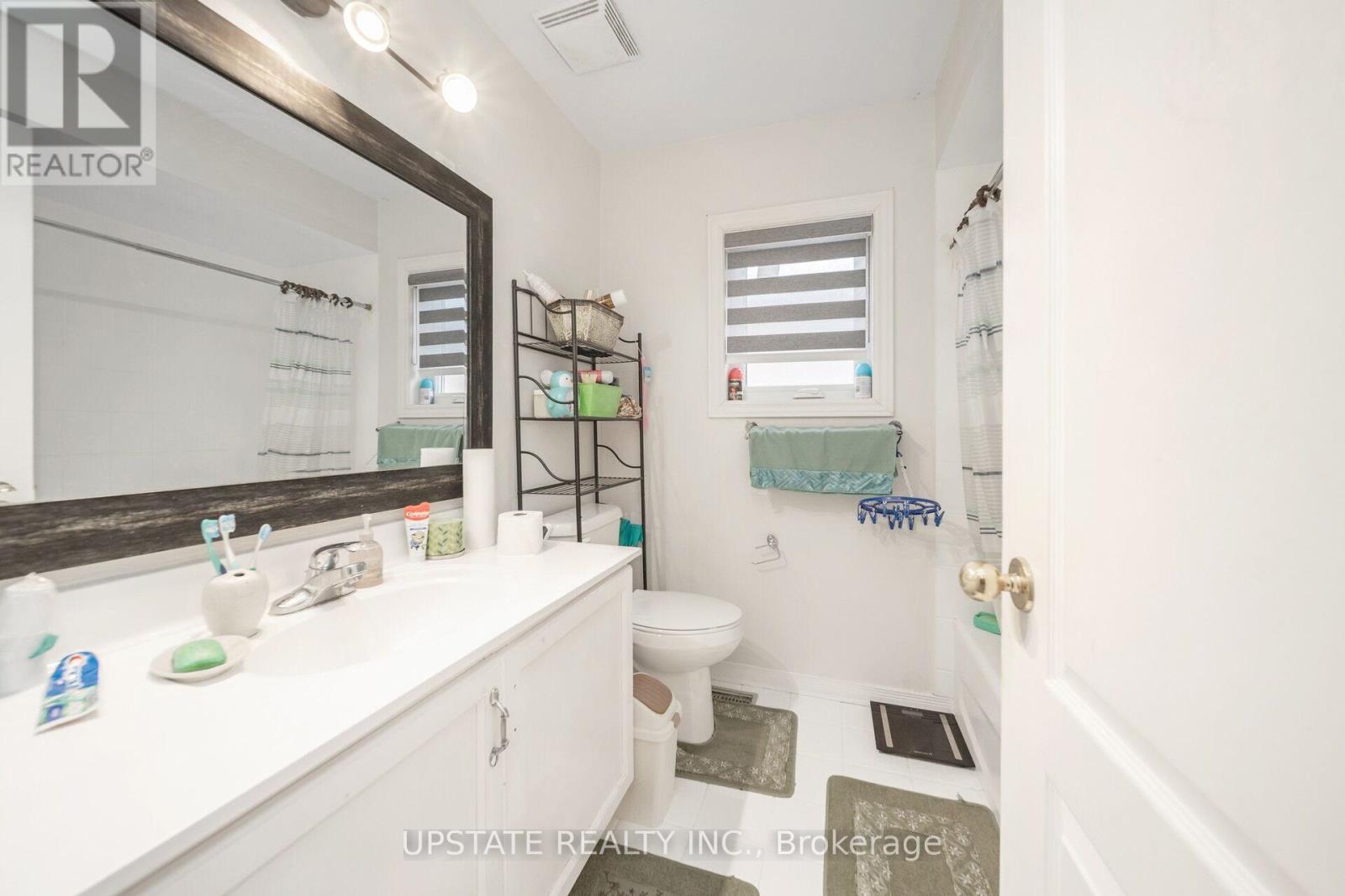 12 Bramfield Street, Brampton, Ontario L7A 2W3 - Photo 24 - W12333574