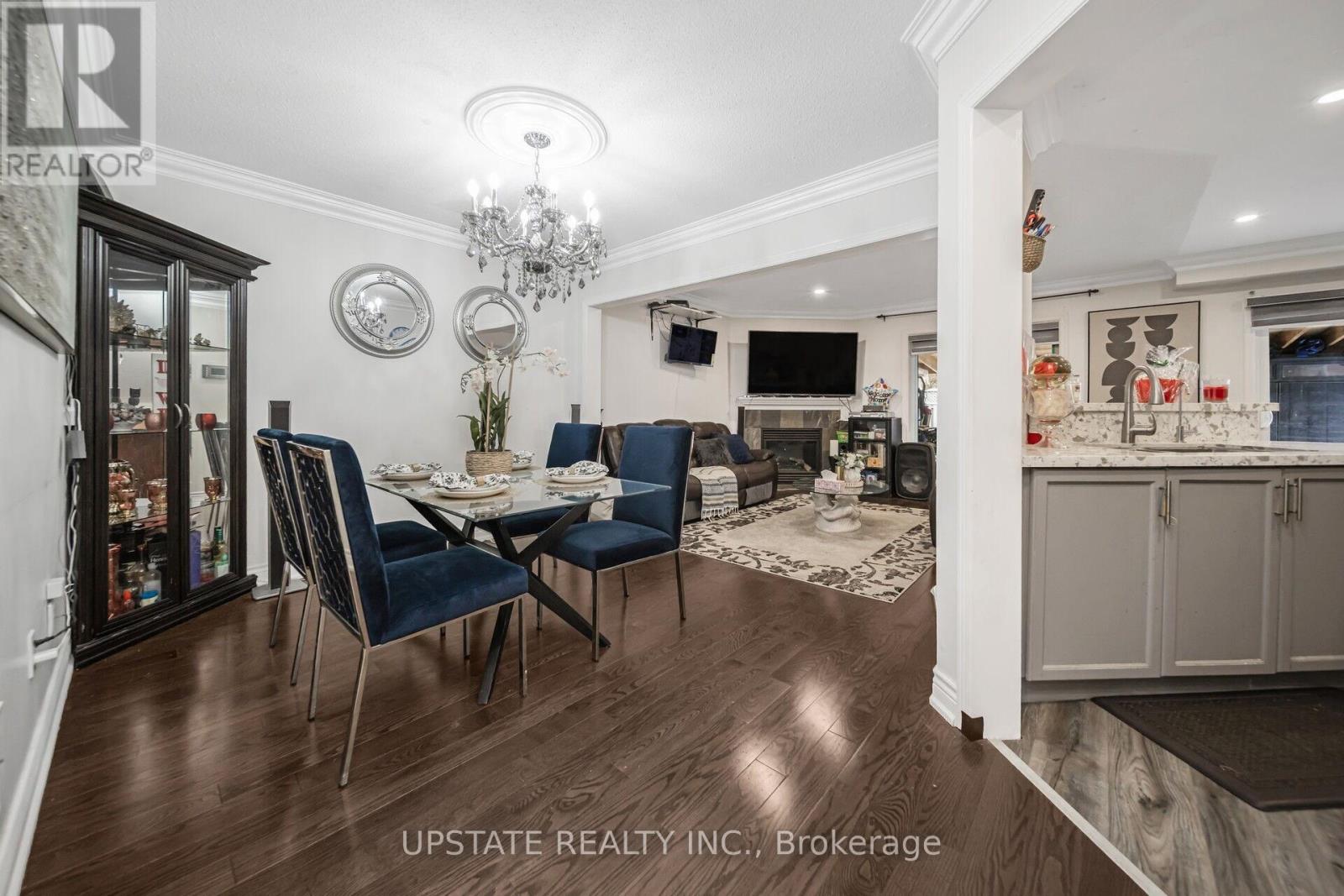 12 Bramfield Street, Brampton, Ontario L7A 2W3 - Photo 10 - W12333574