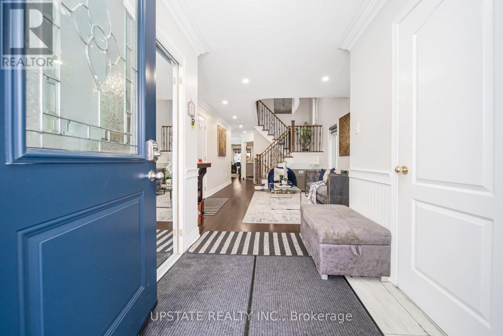 12 Bramfield Street, Brampton, Ontario L7A 2W3 - Photo 3 - W12333574