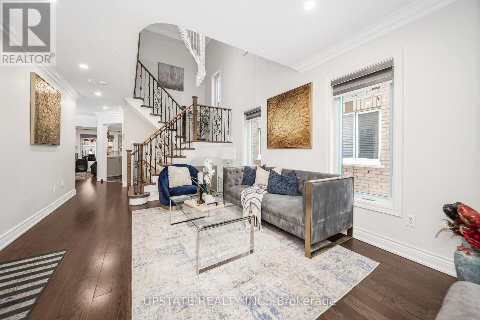 12 Bramfield Street, Brampton, Ontario L7A 2W3 - Photo 7 - W12333574