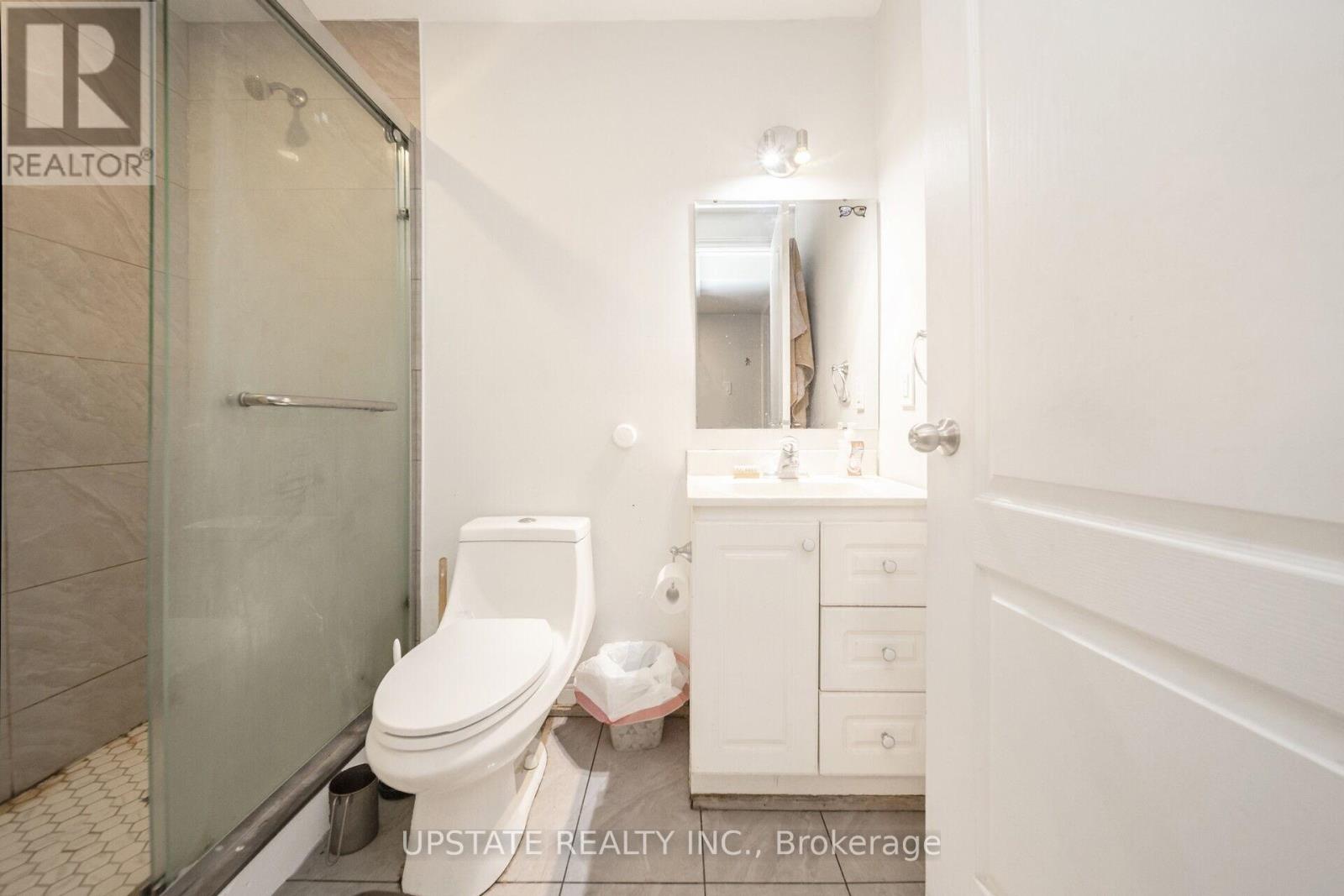 12 Bramfield Street, Brampton, Ontario L7A 2W3 - Photo 33 - W12333574