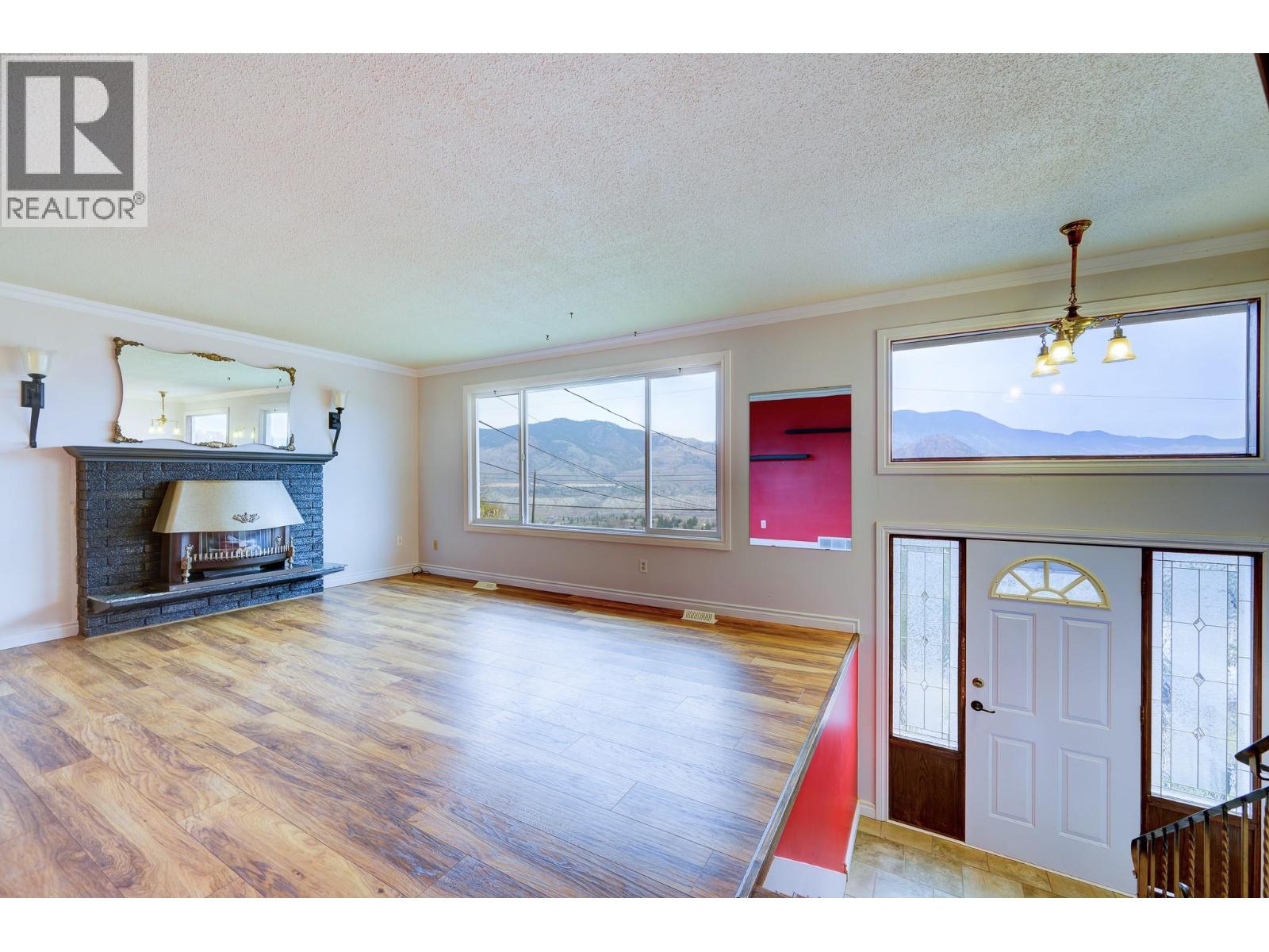 1047 Lamar Place, Kamloops, British Columbia  V2C 5V2 - Photo 4 - 10365259