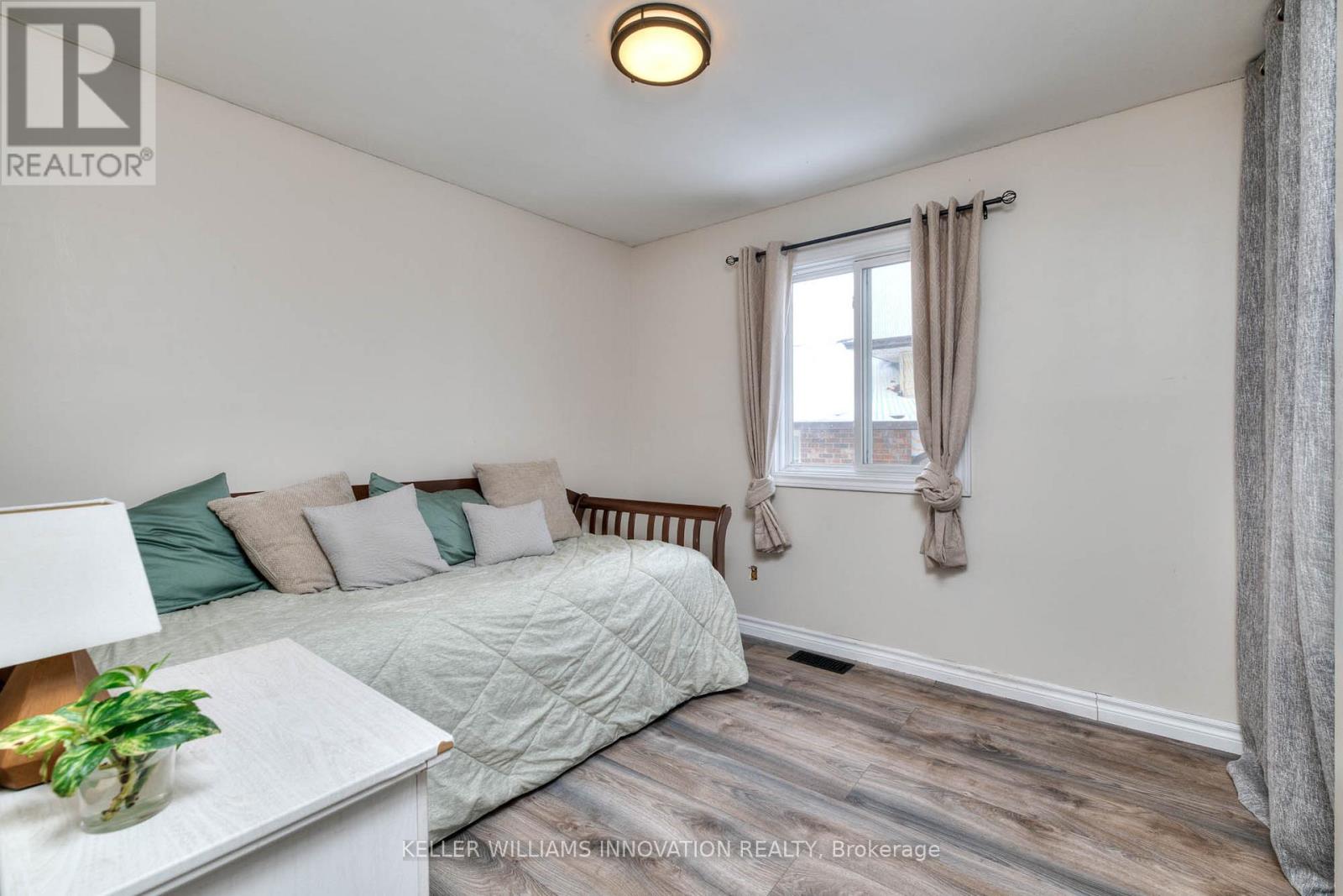 50 Old Forest Crescent, Kitchener, Ontario  N2N 2A3 - Photo 18 - X12541972