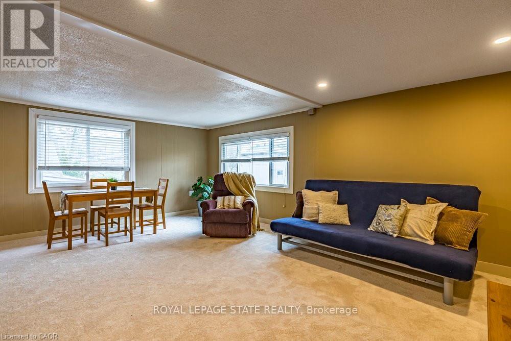 6 Begue Street, Hamilton, Ontario  L9H 2N2 - Photo 13 - X12541986