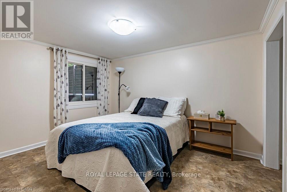 6 Begue Street, Hamilton, Ontario  L9H 2N2 - Photo 17 - X12541986