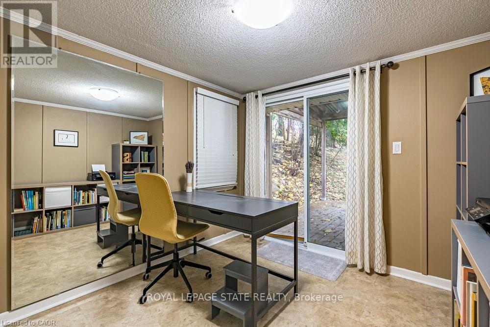 6 Begue Street, Hamilton, Ontario  L9H 2N2 - Photo 22 - X12541986