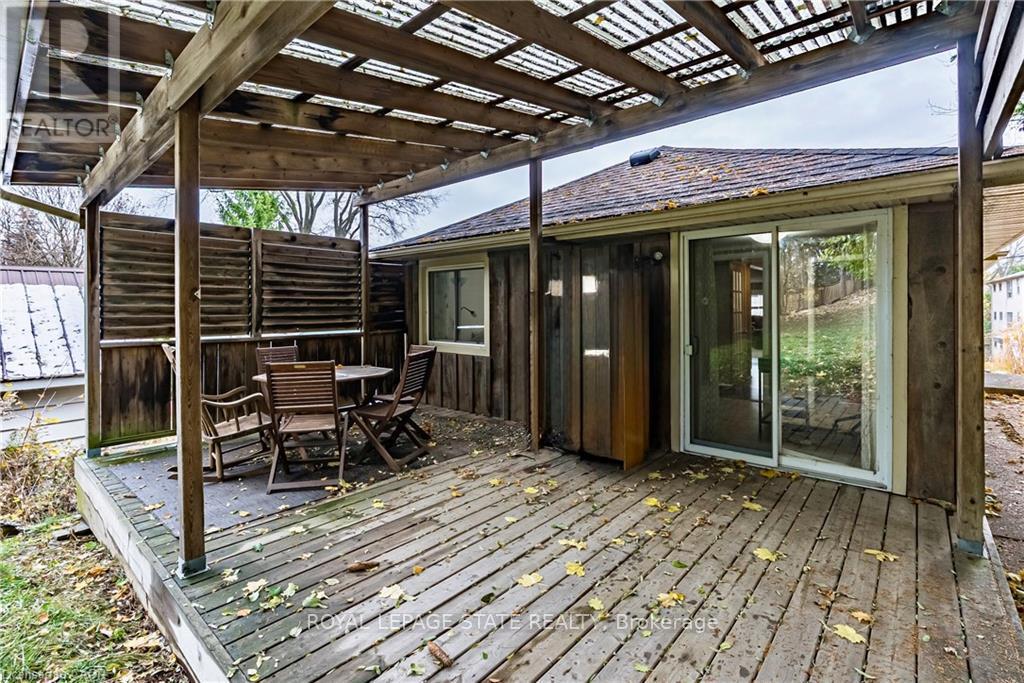 6 Begue Street, Hamilton, Ontario  L9H 2N2 - Photo 28 - X12541986