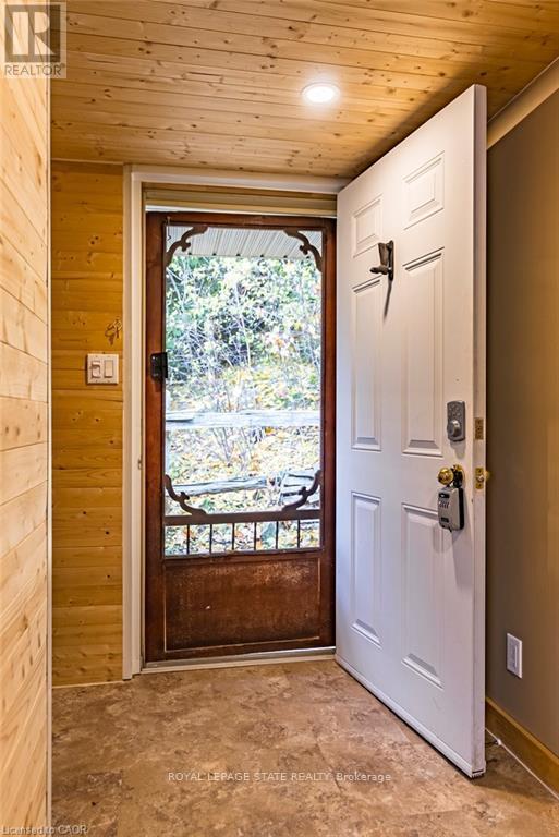 6 Begue Street, Hamilton, Ontario  L9H 2N2 - Photo 7 - X12541986