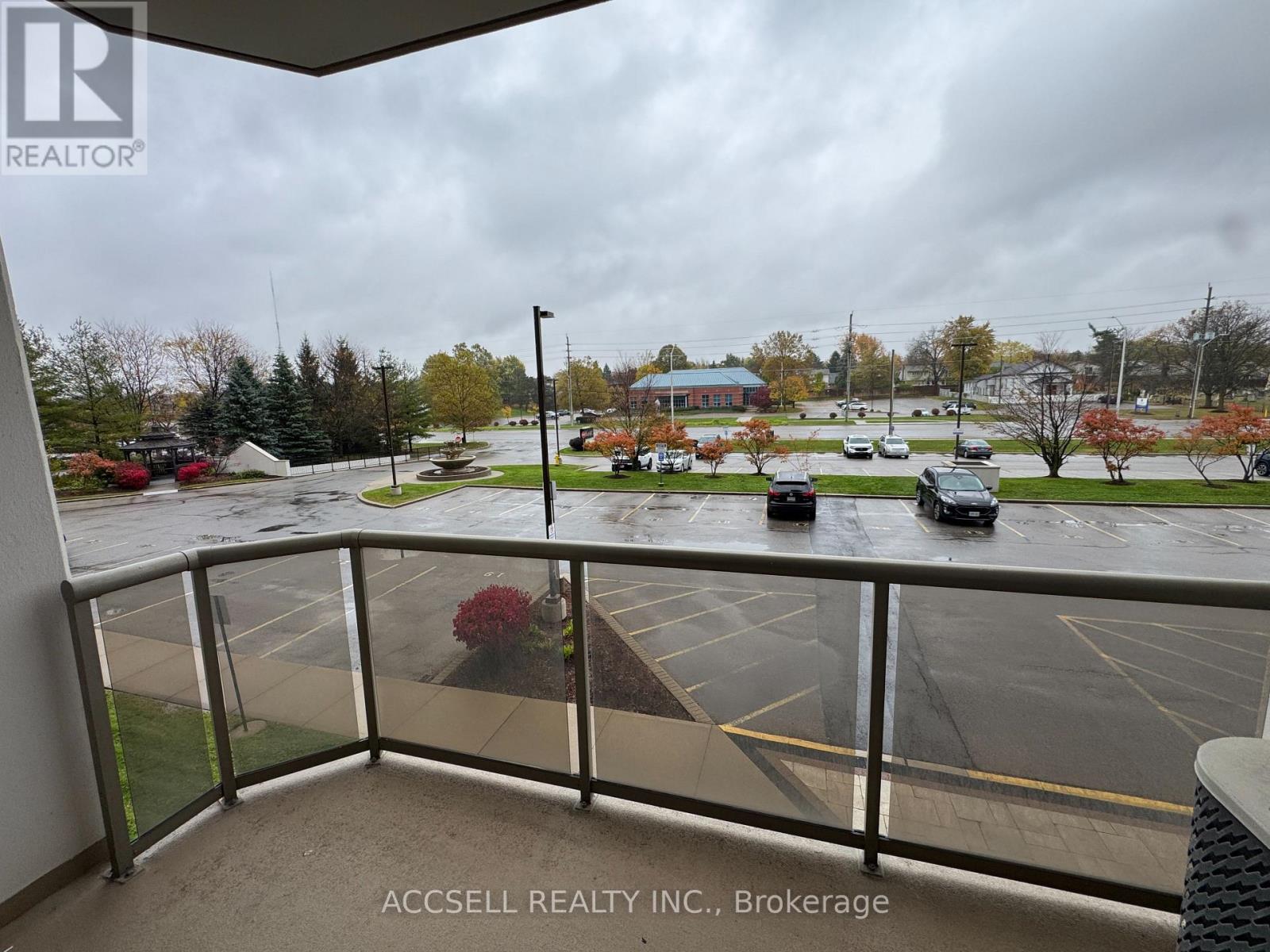 208 - 353 Commissioners Road W, London South, Ontario  N6J 0A3 - Photo 10 - X12542028