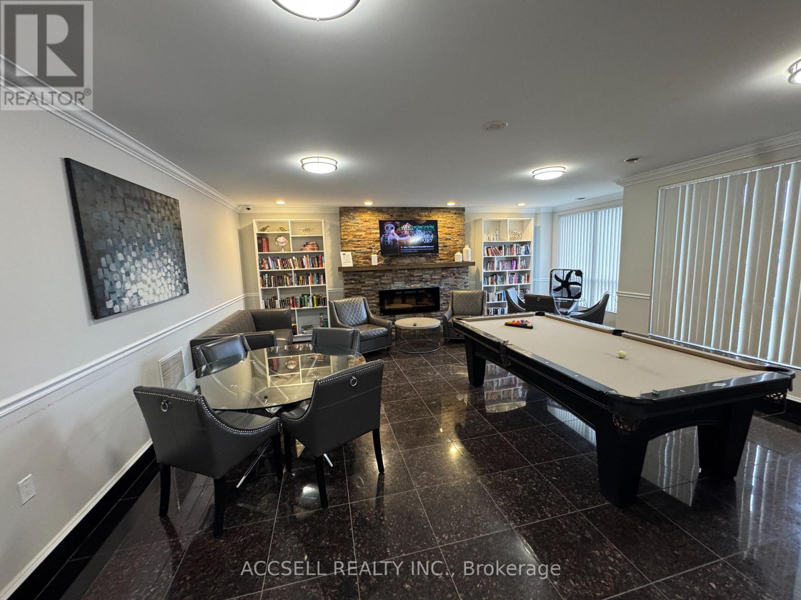 208 - 353 Commissioners Road W, London South, Ontario  N6J 0A3 - Photo 3 - X12542028