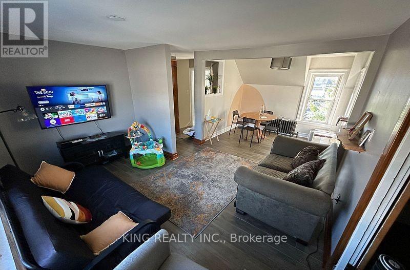 4729 Queen Street, Niagara Falls, Ontario L2E 2M1 - Photo 5 - X12542166