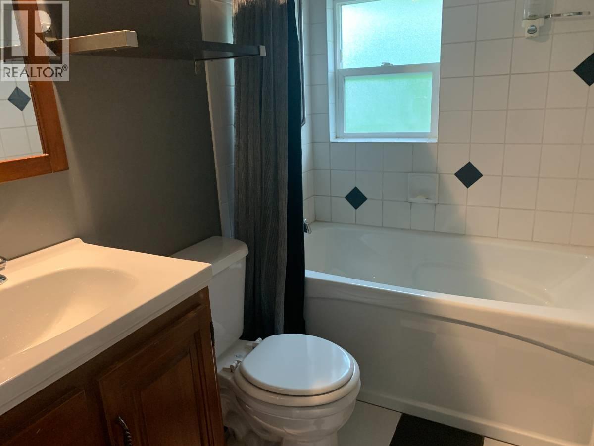 21201 Wicklund Ave, Maple Ridge, British Columbia  V2X 3S1 - Photo 12 - R3067190