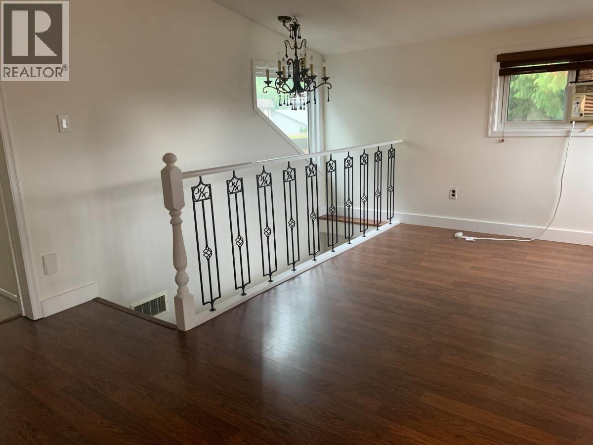 21201 Wicklund Ave, Maple Ridge, British Columbia  V2X 3S1 - Photo 14 - R3067190