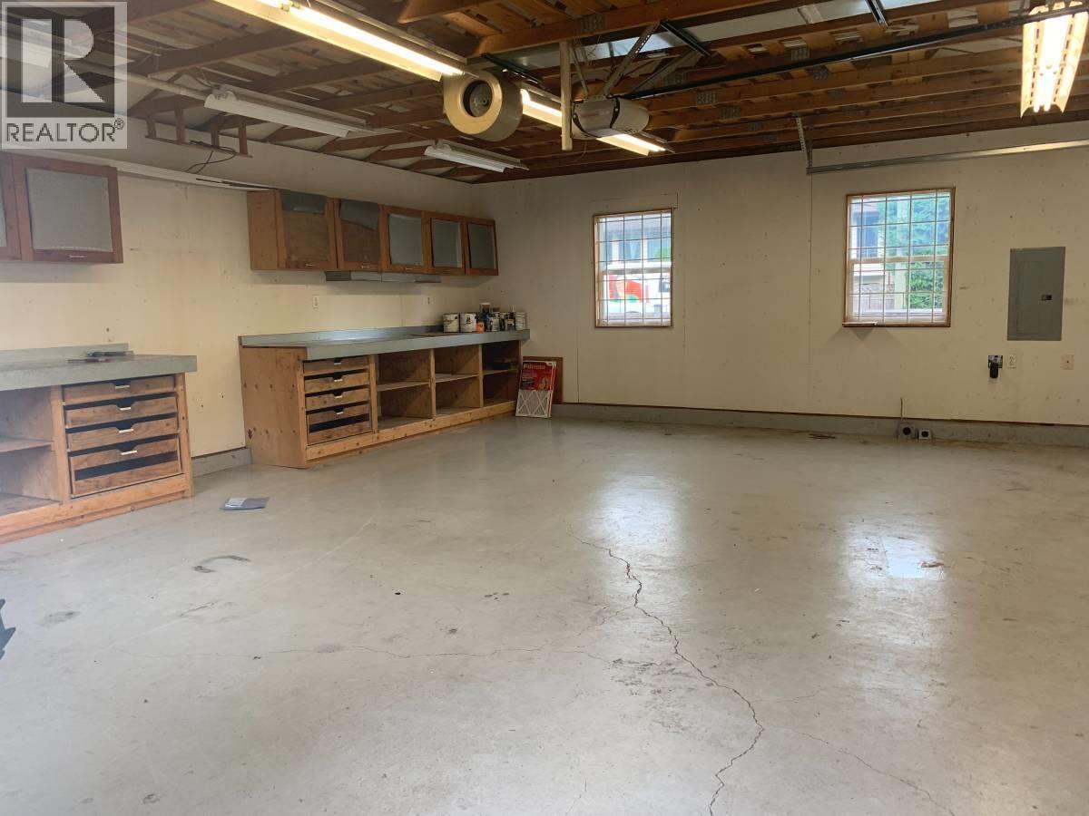 21201 Wicklund Ave, Maple Ridge, British Columbia  V2X 3S1 - Photo 5 - R3067190