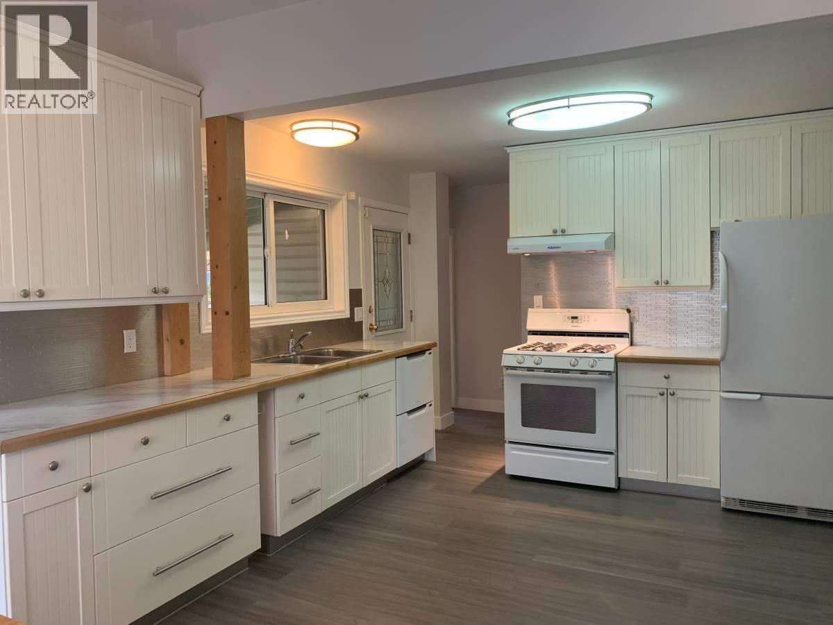 21201 Wicklund Ave, Maple Ridge, British Columbia  V2X 3S1 - Photo 9 - R3067190