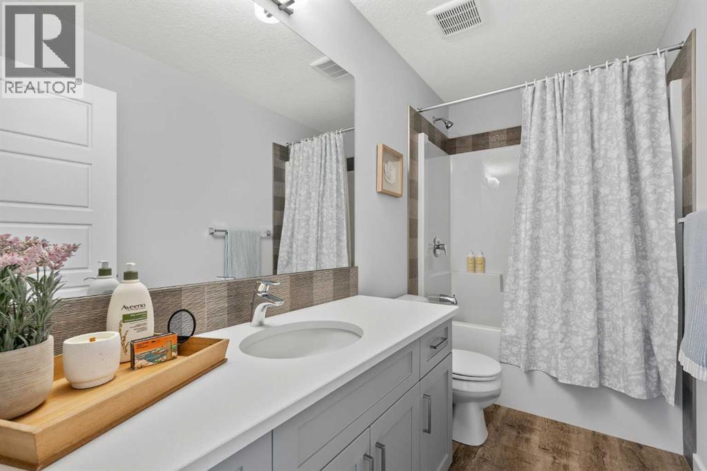 837 West Lakeview Drive, Chestermere, Alberta  T1X 1Z5 - Photo 37 - A2270361