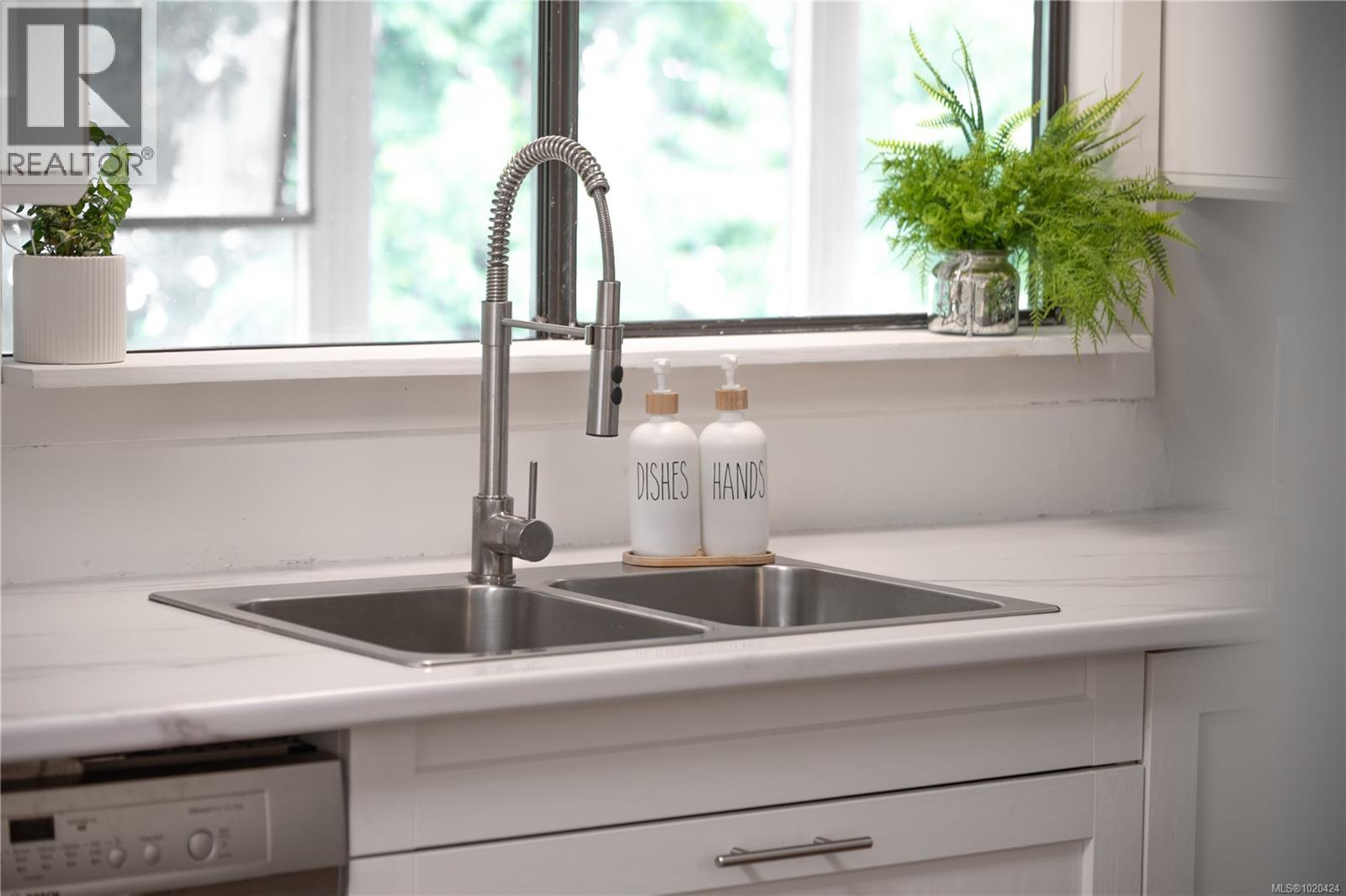 Property at 1616 Morey Rd image 2