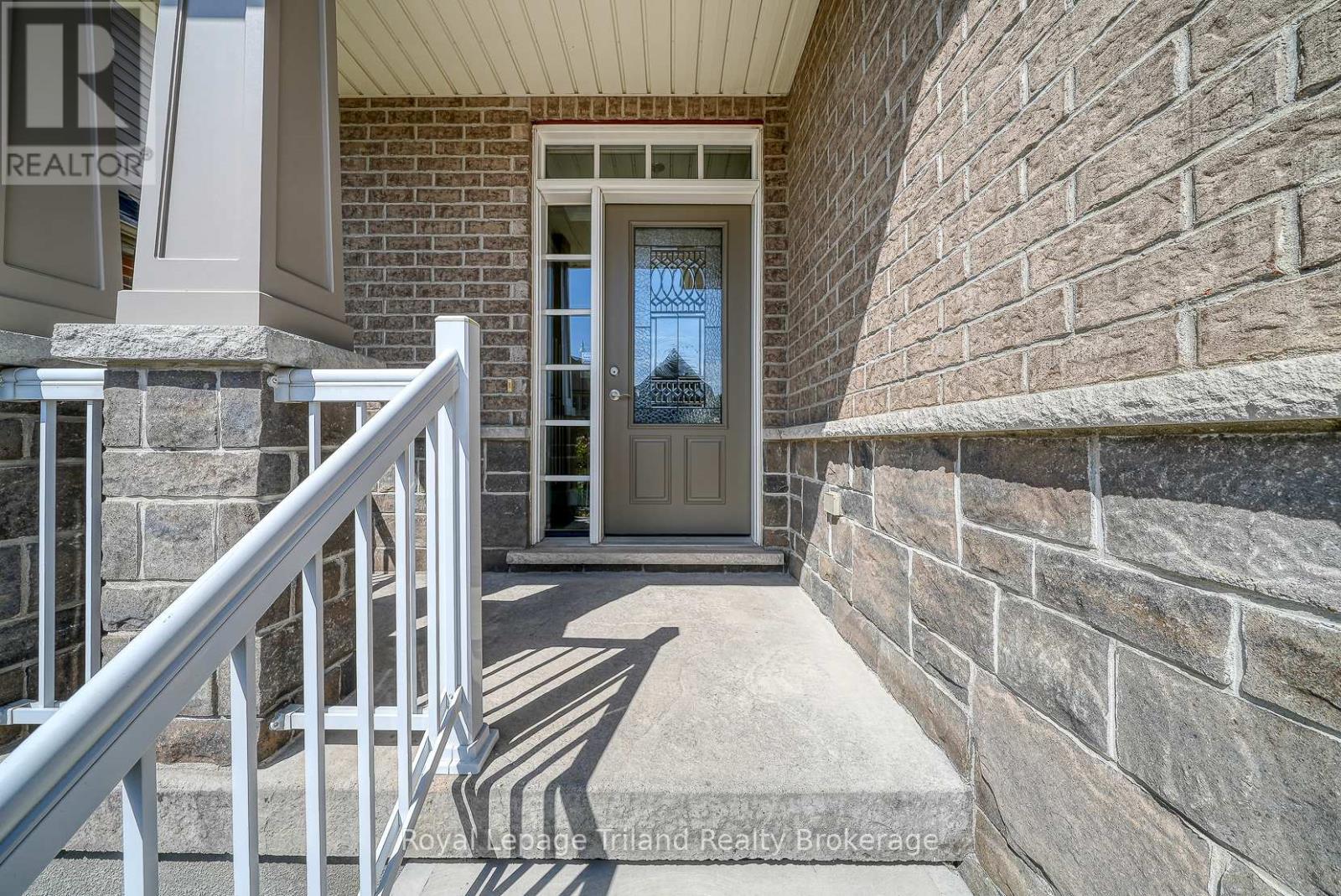 Property at 1142 CAEN AVENUE image 2