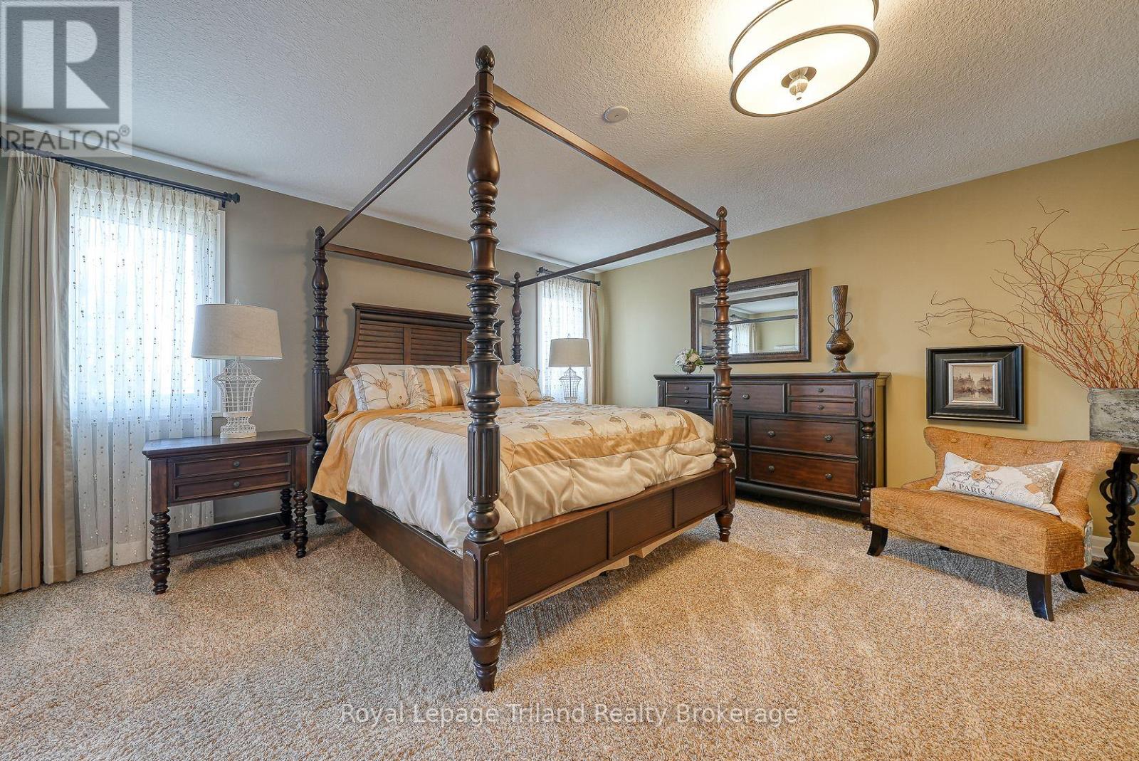 1142 Caen Avenue, Woodstock, Ontario N4T 0G3 - Photo 36 - X12532960