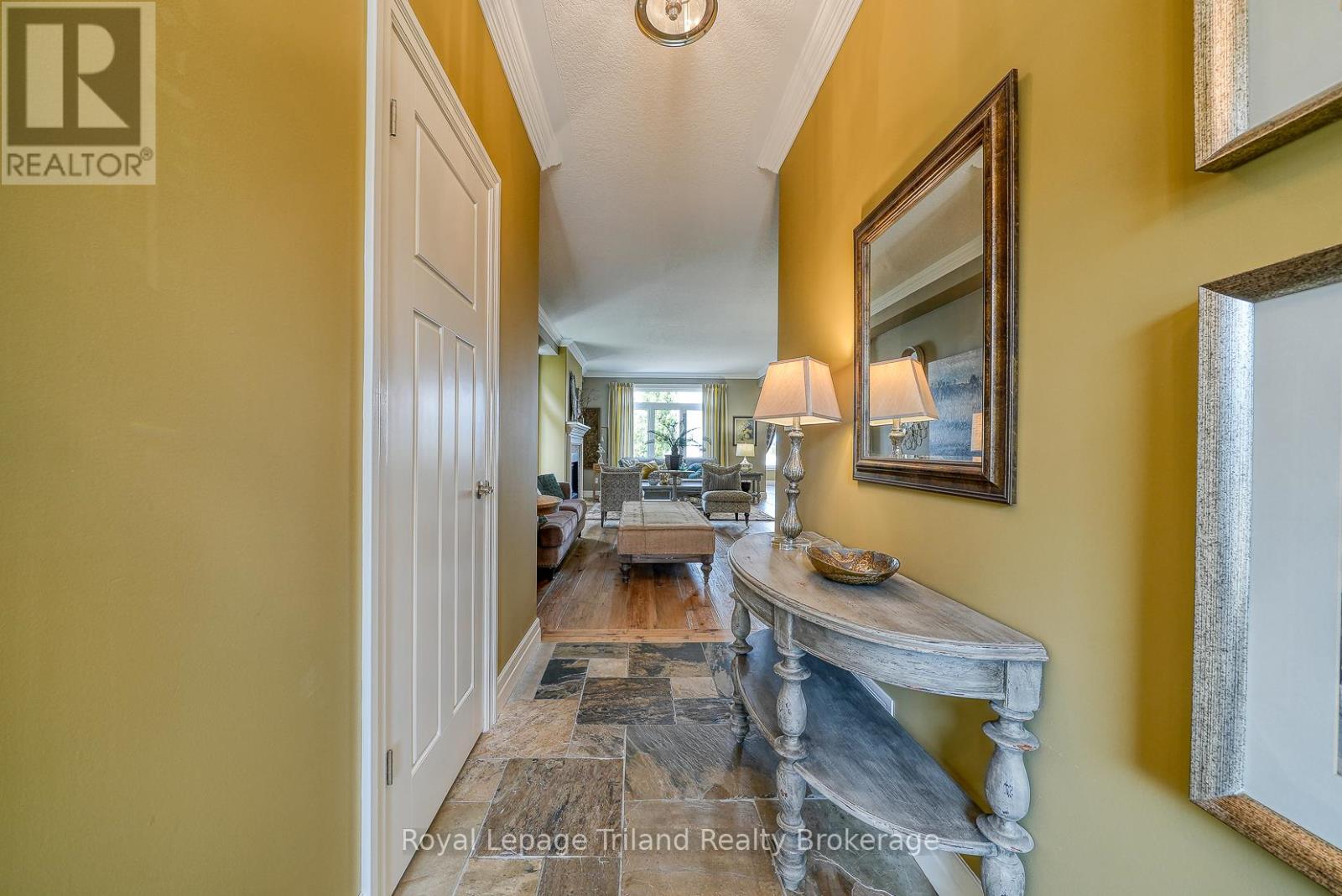 1142 Caen Avenue, Woodstock, Ontario N4T 0G3 - Photo 6 - X12532960