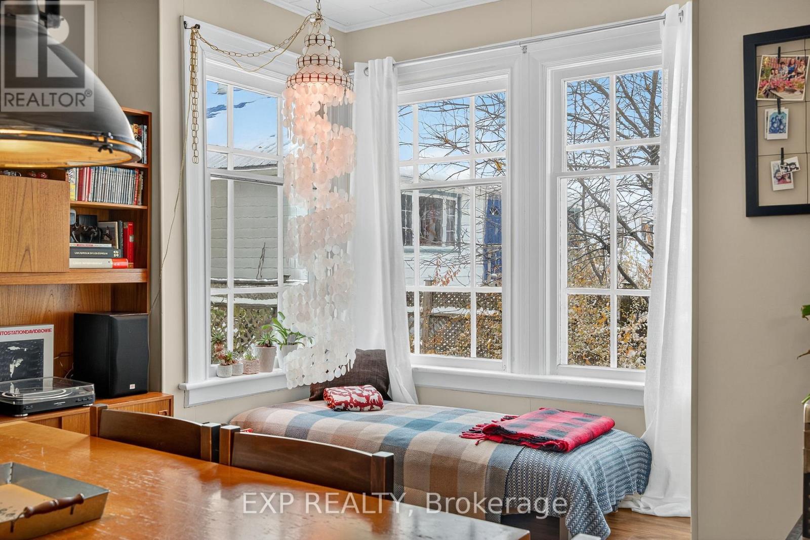 372 Main Street, Prince Edward County, Ontario K0K 3L0 - Photo 14 - X12538820