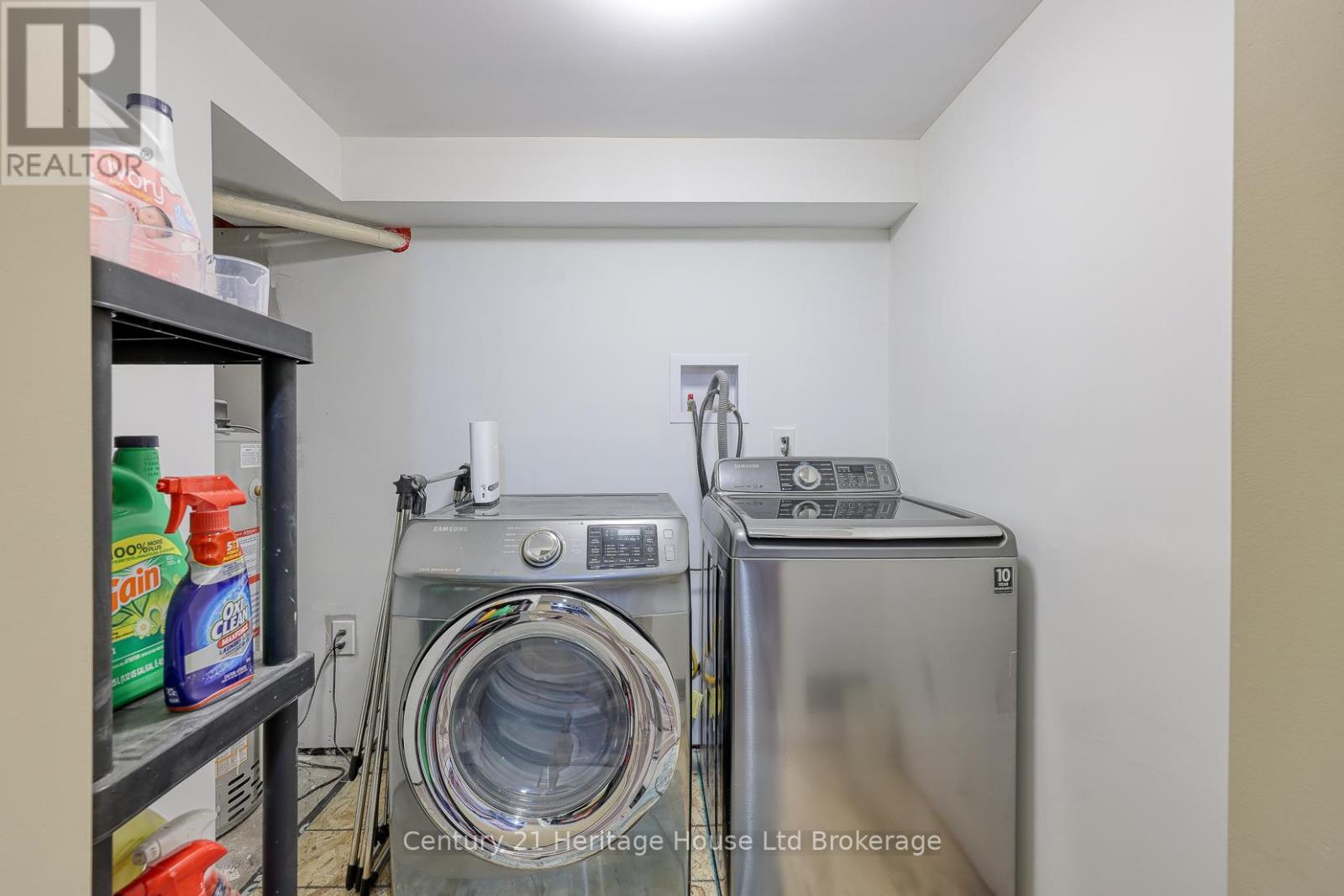 1037 Warwick Street, Woodstock, Ontario N4S 4S3 - Photo 28 - X12542248