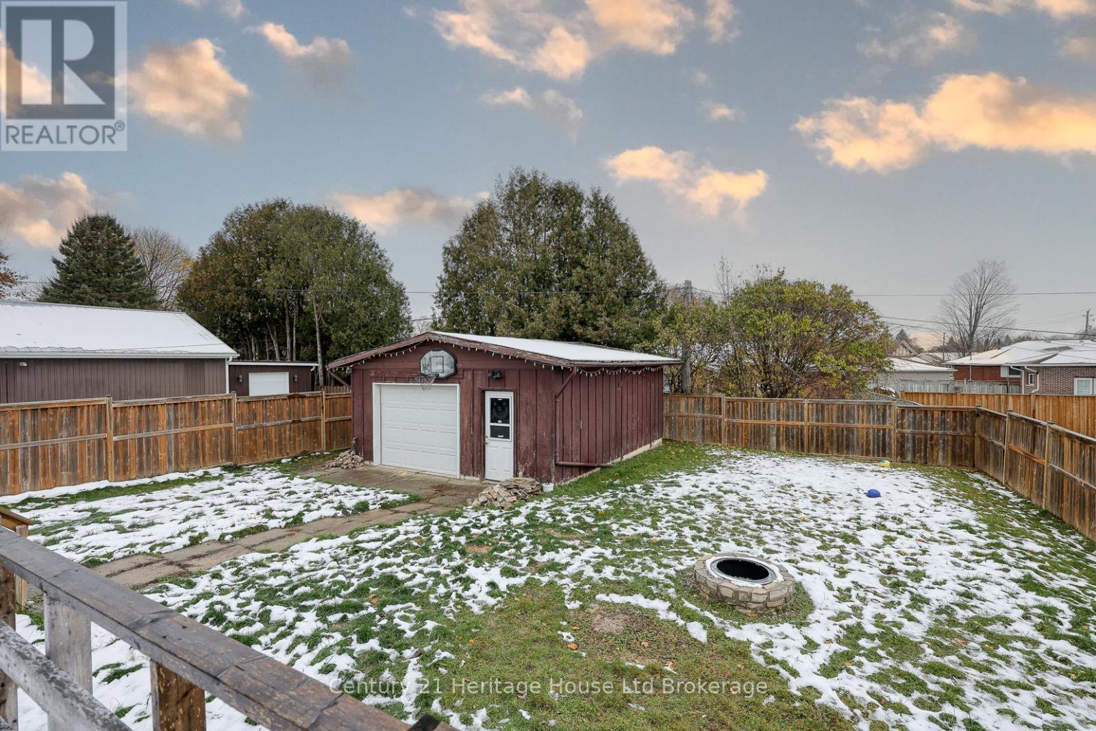 1037 Warwick Street, Woodstock, Ontario N4S 4S3 - Photo 32 - X12542248