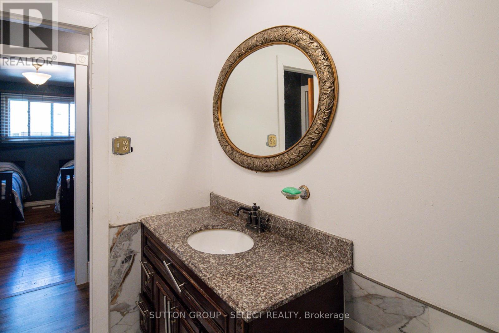 1192 Jalna Boulevard, London South, Ontario  N6E 2A9 - Photo 17 - X12364822