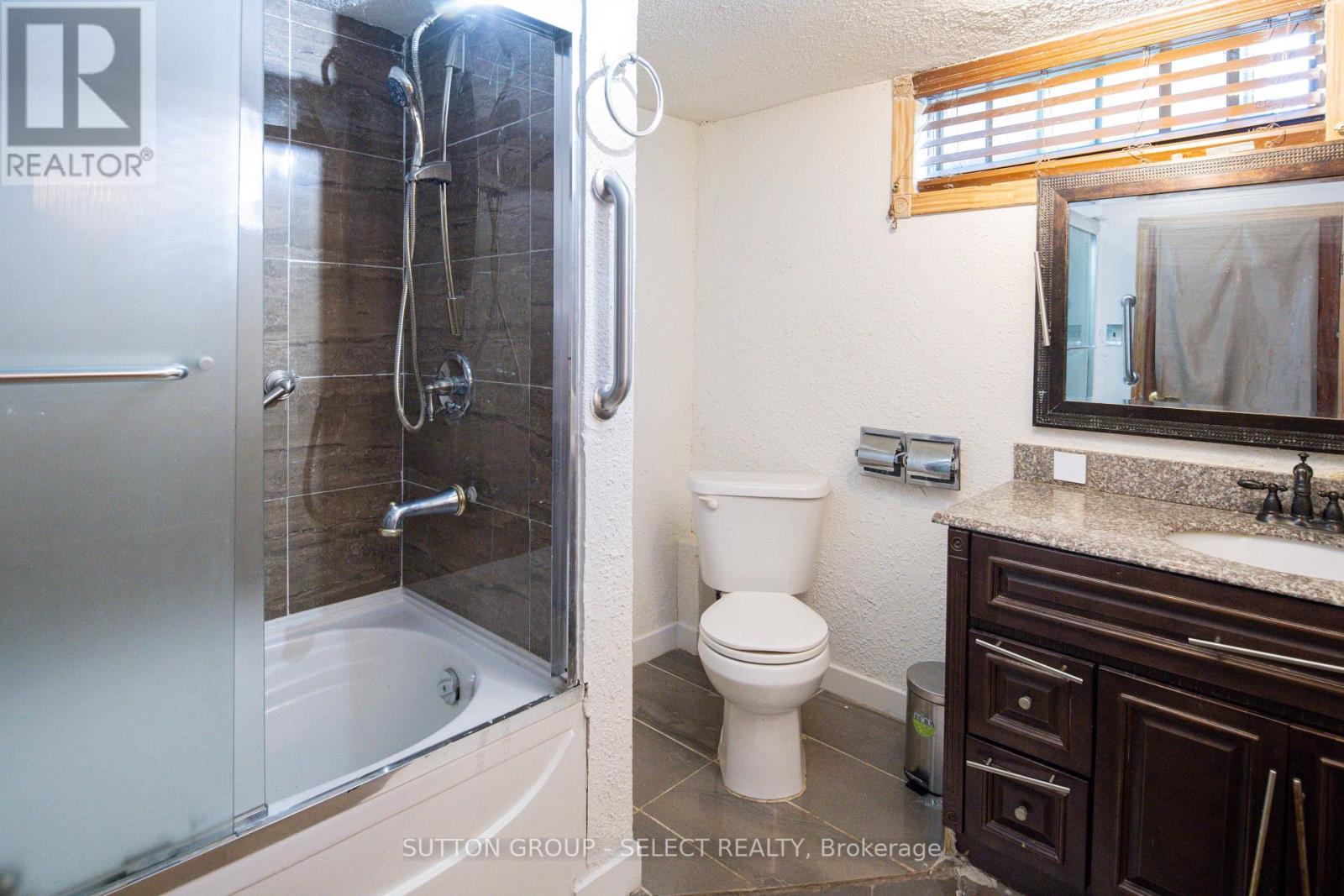 1192 Jalna Boulevard, London South, Ontario  N6E 2A9 - Photo 20 - X12364822