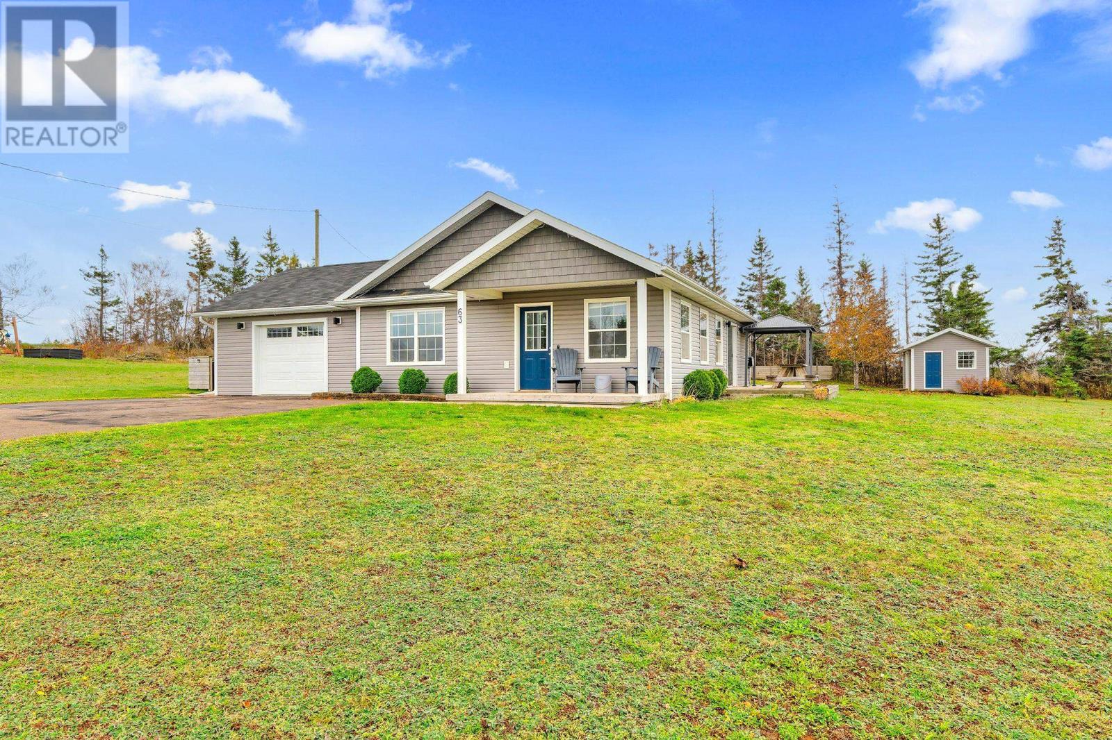 63 Pine Street, Brackley Beach, Prince Edward Island  C1E 2W1 - Photo 2 - 202527860