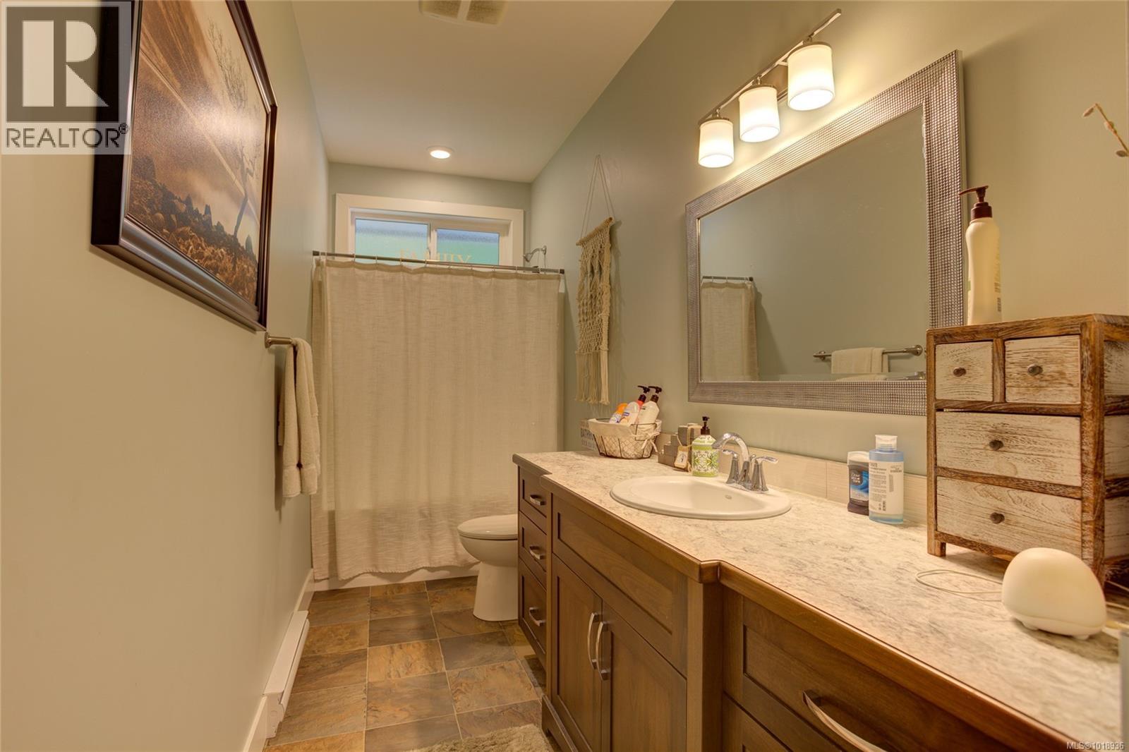 501 Mountain View Dr, Lake Cowichan, British Columbia V0R 2G1 - Photo 21 - 1018936