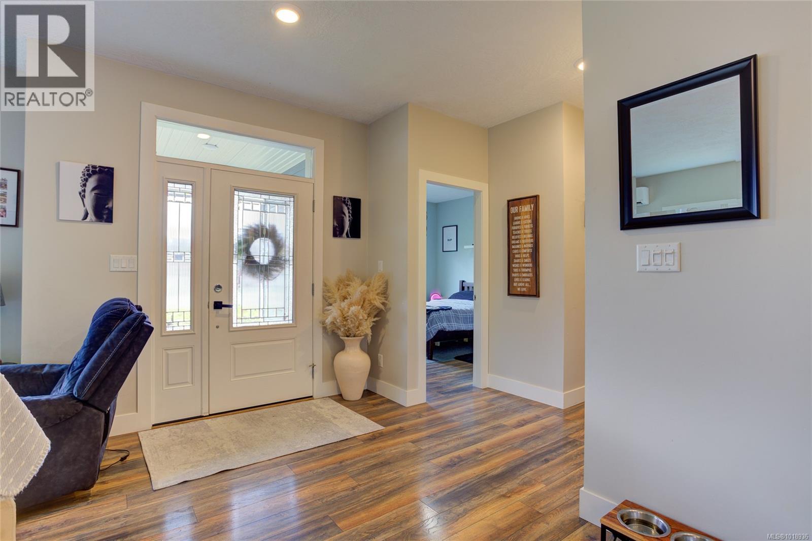 501 Mountain View Dr, Lake Cowichan, British Columbia V0R 2G1 - Photo 6 - 1018936