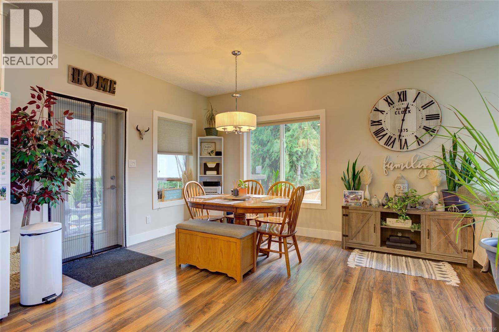 501 Mountain View Dr, Lake Cowichan, British Columbia V0R 2G1 - Photo 10 - 1018936