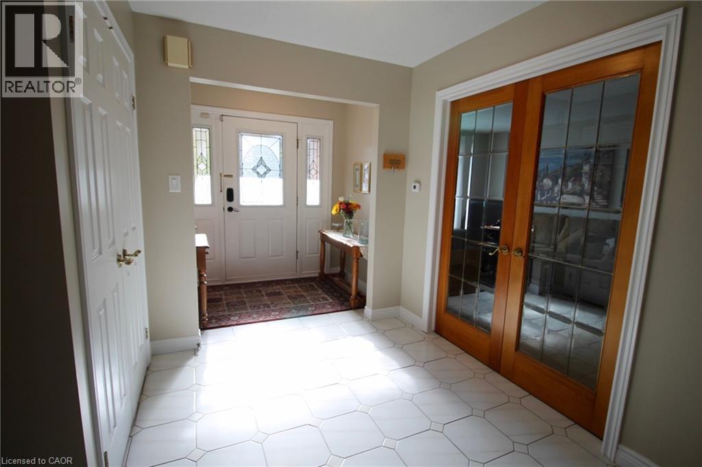 153 Meadowbrook Drive, Ancaster, Ontario  L9G 4S9 - Photo 5 - 40781495