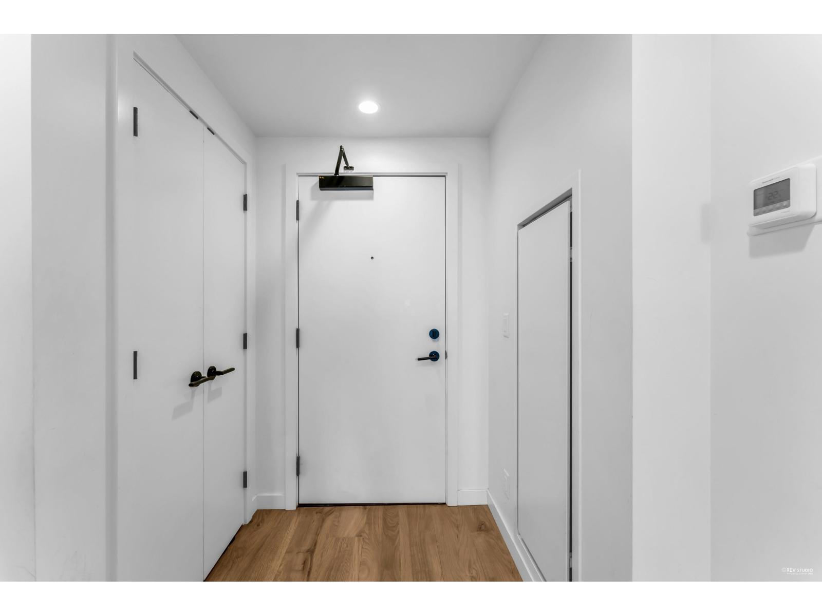 2001 10448 University Drive, Surrey, British Columbia  V3T 0S7 - Photo 4 - R3067144