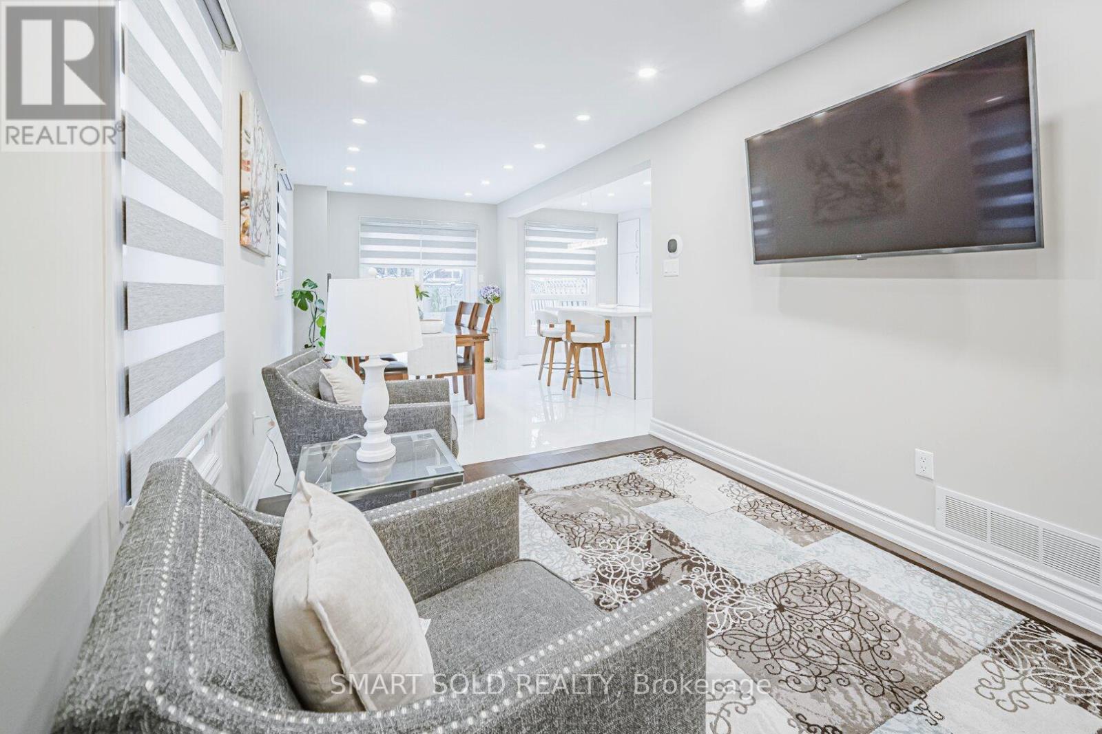 60 Steepleview Crescent, Richmond Hill, Ontario  L4C 9R3 - Photo 13 - N12535584