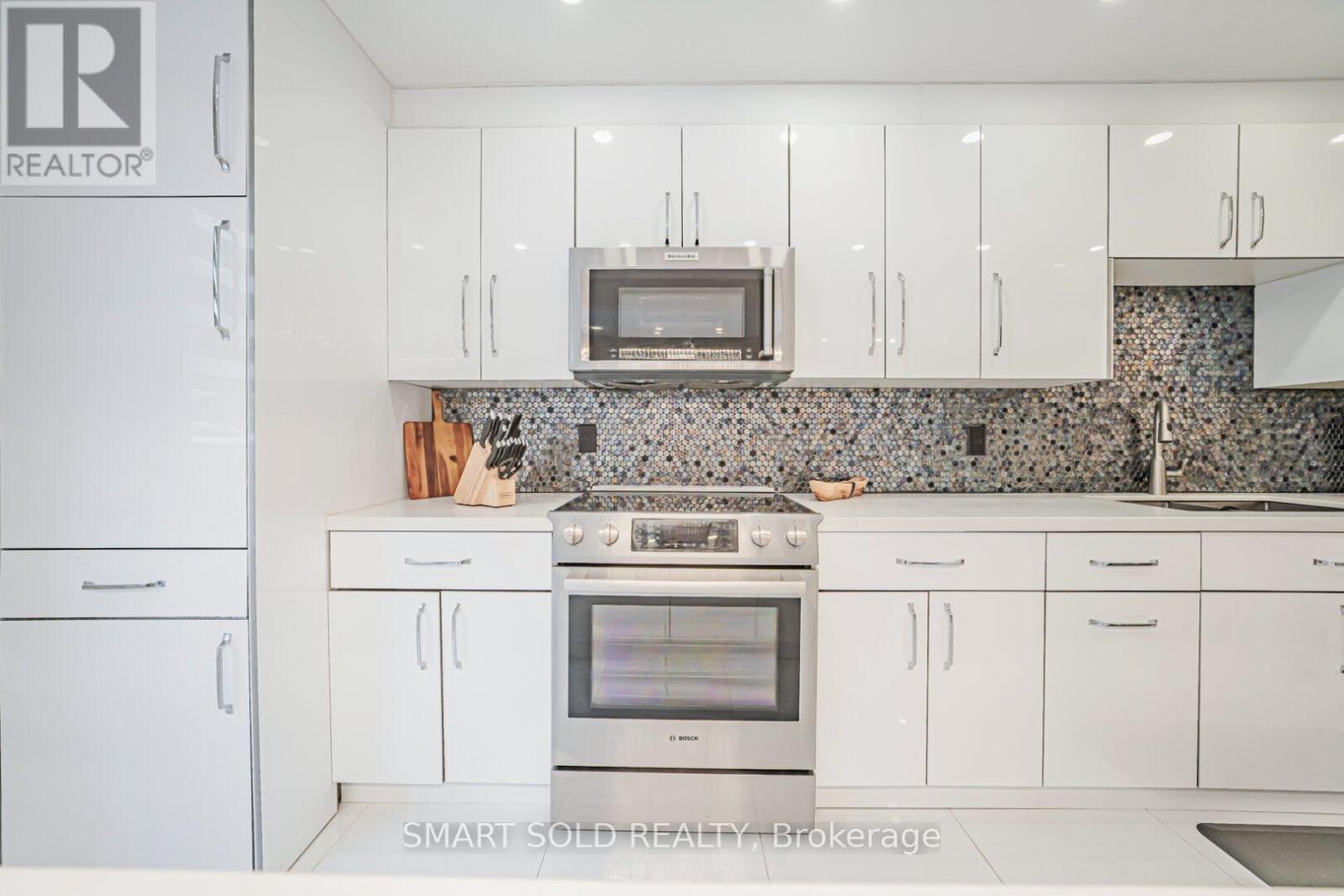 60 Steepleview Crescent, Richmond Hill, Ontario  L4C 9R3 - Photo 15 - N12535584