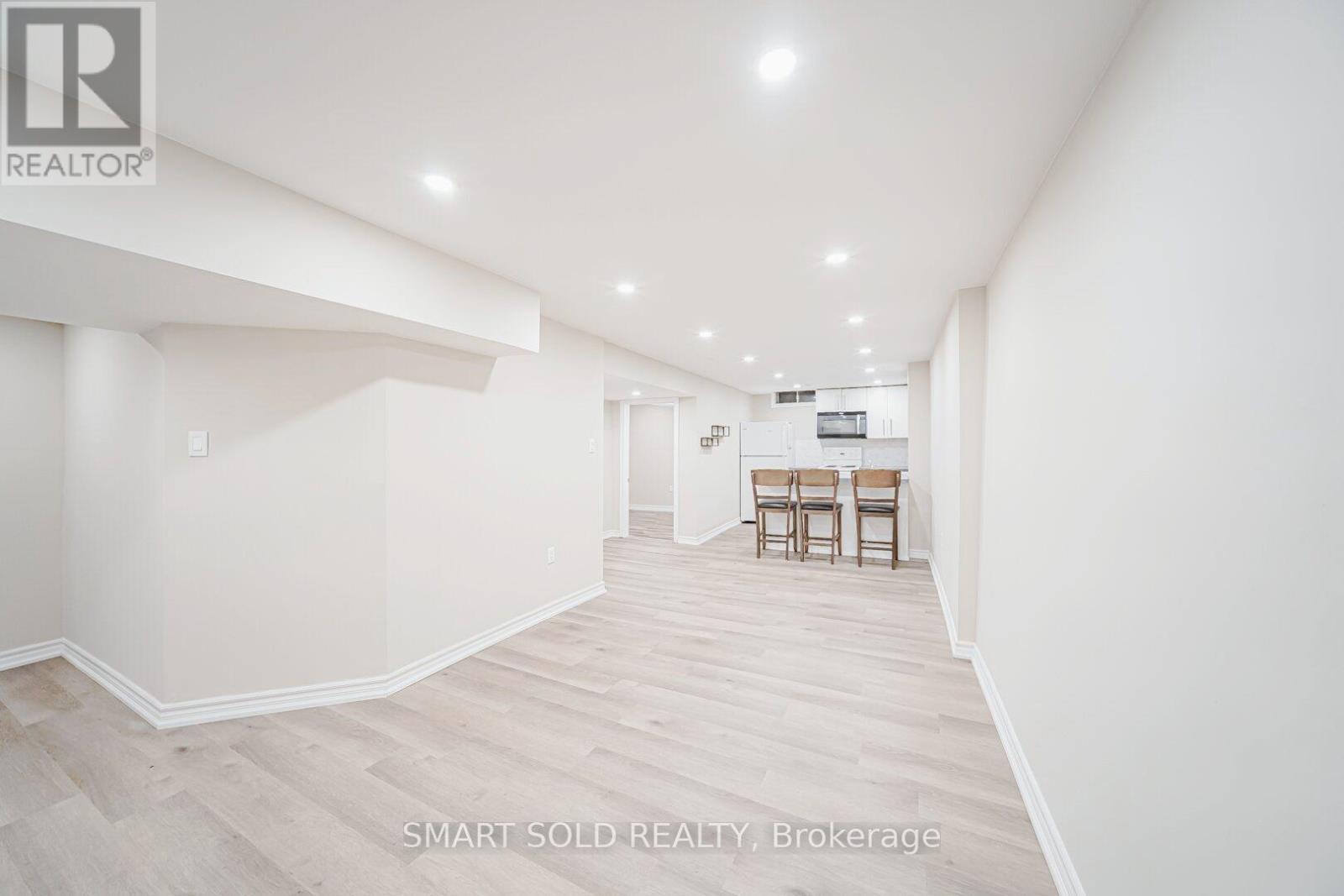 60 Steepleview Crescent, Richmond Hill, Ontario  L4C 9R3 - Photo 41 - N12535584