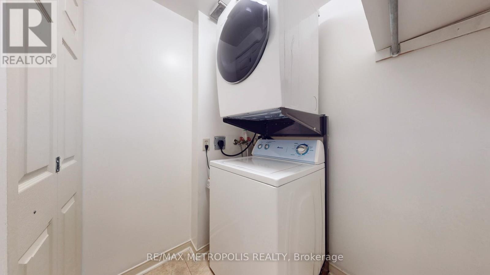 1709 - 75 King Street E, Mississauga, Ontario L5A 4G5 - Photo 27 - W12453039