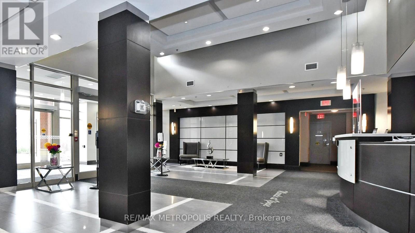 1512 - 75 King Street E, Mississauga, Ontario L5A 4G5 - Photo 4 - W12453048