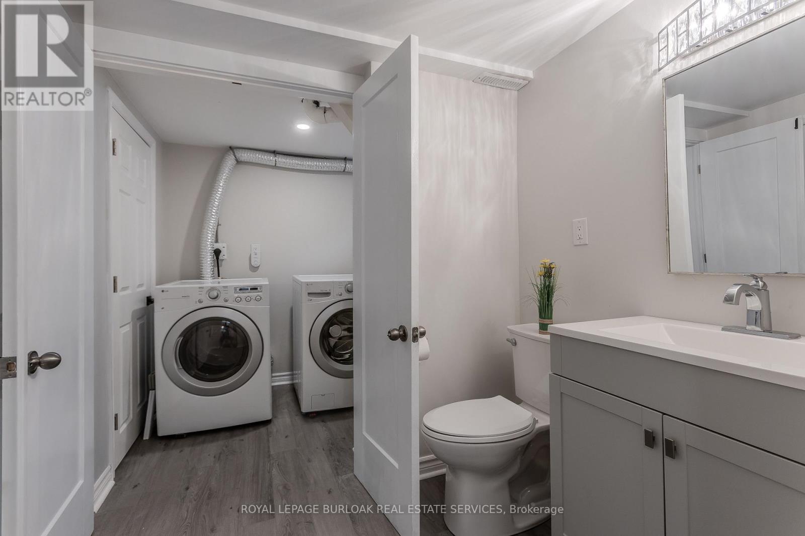 260 Foxbar Road, Burlington, Ontario L7L 3A3 - Photo 37 - W12529668