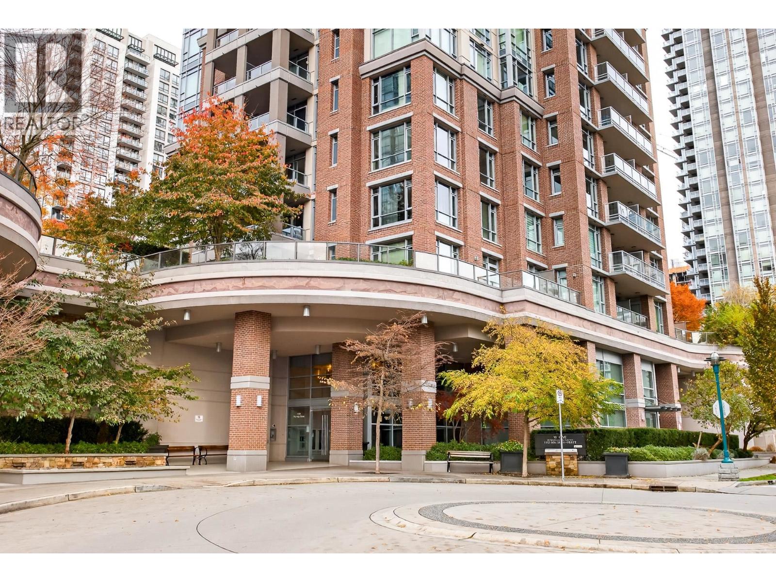 2003 1155 The High Street, Coquitlam, British Columbia  V3B 7W4 - Photo 2 - R3066753