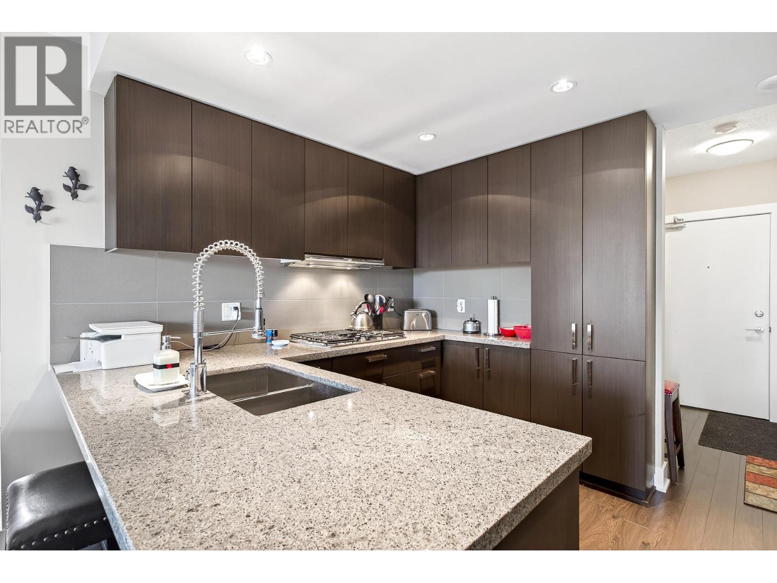 2003 1155 The High Street, Coquitlam, British Columbia  V3B 7W4 - Photo 8 - R3066753